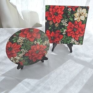 Poinsettia Holiday 8-inch Tempered Glass Cutting/Serving Board Set Of Two